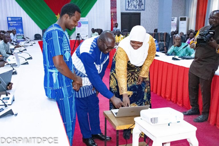 Transformation digitale au Burkina Faso : deux plateformes pour rapprocher l’administration des citoyens